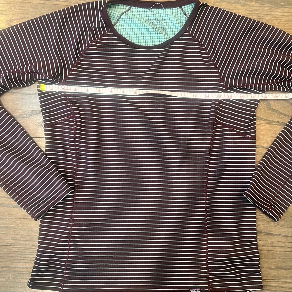Patigonia Capilene Baselayer Midweight Polartec Maroon and White Stripes Medium - Picture 4 of 7